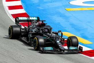 Mercedes acha que Lewis Hamilton foi atrapalhado por Nikita Mazepin no GP da Espanha 