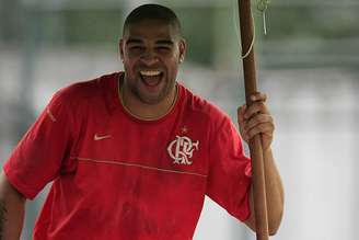 Adriano Imperador foi revelado pelo Flamengo e hoje vive da fama de ter sido um grande jogador