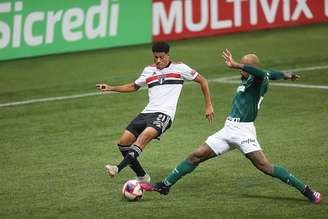 Sara lamentou chance perdida e projetou final no Morumbi (Foto: Rubens Chiri/saopaulofc.net)