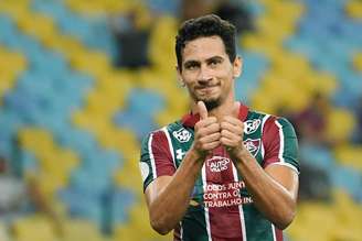 Paulo Henrique Ganso é reversa no Fluminense 