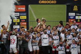 Flamengo já celebrou o título do Carioca (foto) e o da Supercopa do Brasil na temporada; até o final do ano, quer mais conquistas