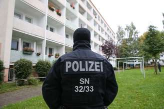 Policial da SEK fotografado em Chemnitz, Alemanha 
08/10/2016
REUTERS/Fabrizio Bensch 