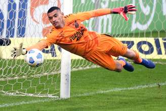 Athletico-PR  venceu o Grêmio  por 1 a 0 pela terceira rodada do Campeonato Brasileiro 