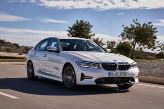 BMW 320i: modelo mais vendido teve 2.255 unidades fabricadas no Brasil em 2021.