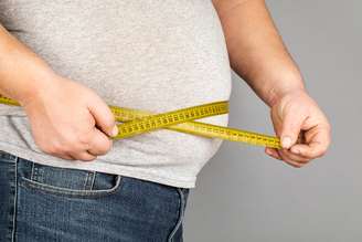 O obeso só chega ao acúmulo excessivo de peso porque tem disfunções em seu organismo