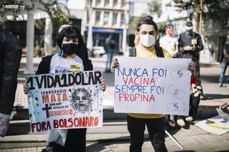 Protesto Fora Bolsonaro envolveu partido políticos em Sorocaba (SP), na manhã deste sábado 