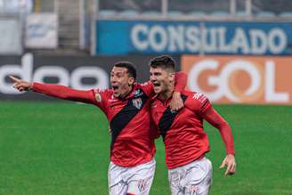 Atlético-GO vence o Grêmio pela nona rodada do Campeonato Brasileiro 