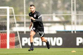 Giuliano fez o seu segundo treino no CT Joaquim Grava (Foto: Rodrigo Coca/Ag.Corinthians)