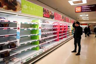 Supermercado em Londres, Reino Unido
15/03/2020 REUTERS/Henry Nicholls