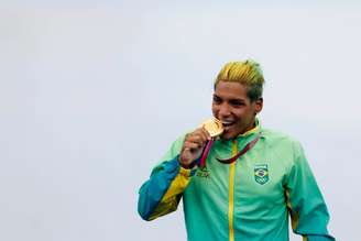 Ana Marcela Cunha conquistou a medalha de ouro na maratona aquática (Foto: Satiro Sodré/CBDA)