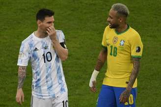 Messi e Neymar se encontraram na Copa América (Foto: MAURO PIMENTEL / AFP)