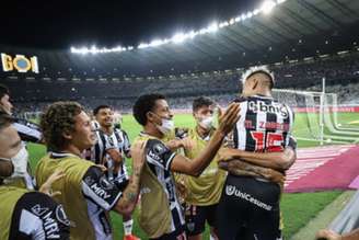 Cuca celebrou seus jogadores e a postura deles em campo diante de gois gigantes da América do Sul-(Pedro Souza/Atlético-MG)