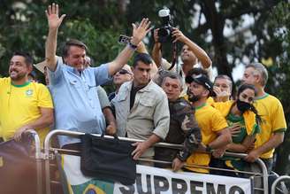 Jair Bolsonaro durante ato a favor do governo na Avenida Paulista, na cidade de São Paulo