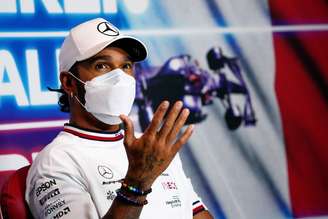 Lewis Hamilton falou sobre a chegada de Russell à Mercedes para a próxima temporada