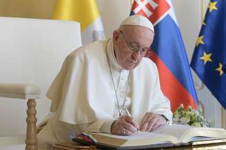Papa Francisco no Palácio Presidencial da Eslováquia em Bratislava
13/09/2021 Vatican Media/­Divulgação via REUTERS