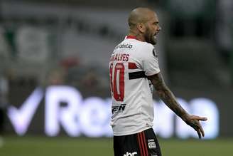 Vai para o Flamengo? Daniel Alves não defenderá mais o São Paulo (Foto: Staff Imagens/Conmebol)