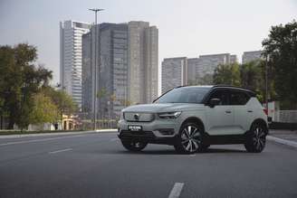 Volvo XC40 lidera ranking Abeifa com 393 unidades 