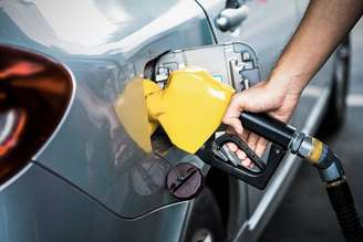 Gasolina ficou até 30% mais cara em 2021.