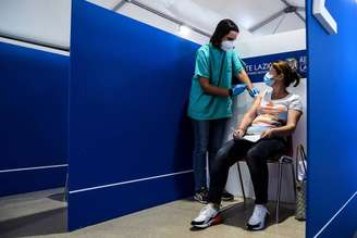 Vacinação na Itália teve aumento de procura após exigência do passe verde