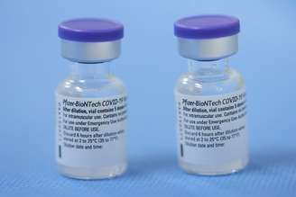 Frascos da vacina Pfizer-BioNTech contra Covid-19 em Genebra
03/02/2021 REUTERS/Denis Balibouse