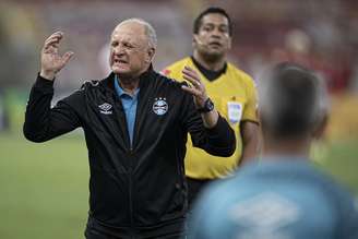 Felipão, técnico do Grêmio, durante partida pelo campeonato Brasileiro