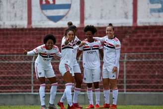 O time feminino do São Paulo vai encarar o Palmeiras neste domingo (Foto: Gabriela Montesano/saopaulofc.net)