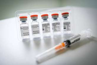 Ampolas da vacina chinesa Coronavac