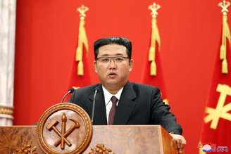 Imagem do líder norte-coreano Kim Jong Un, sem data, liberada em 11/10/2021 pela agência estatal KCNA. KCNA/via REUTERS.