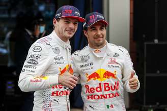 Pérez admitiu que não é fácil ser companheiro de equipe de Max Verstappen 