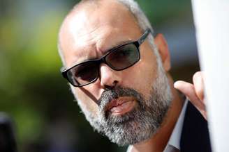 Allan dos Santos é visto após PF deixar a casa dele em Brasília
 27/5/2020 REUTERS/Adriano Machado