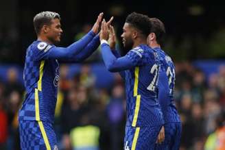 Chelsea construiu grande vitória sobre o Norwich na Premier League (ADRIAN DENNIS / AFP)