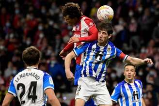 Atlético de Madrid e Real Sociedad empataram em 2 a 2 (Foto: JAVIER SORIANO / AFP)