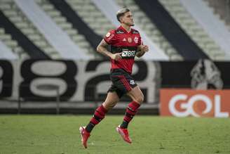 Pedro foi submetido a uma artroscopia nesta segunda-feira (Foto: Alexandre Vidal/Flamengo)