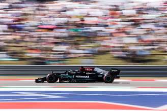 Lewis Hamilton precisa reverter a desvantagem no campeonato 