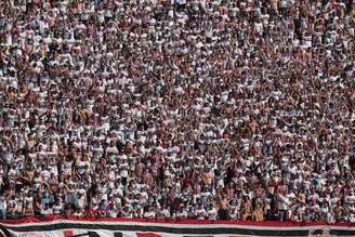 Independente se reuniu com líderes do elenco do São Paulo nesta terça-feira (Foto: Rubens Chiri / saopaulofc.net)