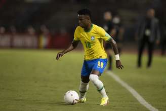 Vinicius Júnior perdeu duas chances claras, mas apareceu para jogadas (Foto: Lucas Figueiredo/CBF)