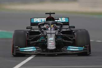 Lewis Hamilton acha que é muito, muito difícil acertar o W12 da Mercedes 