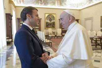 Papa Francisco recebendo o presidente da França, Emmanuel Macron