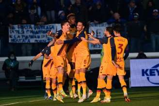 Roma conquistou grande resultado contra a Atalanta pelo Campeonato Italiano (MIGUEL MEDINA / AFP)
