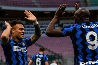 Lukaku quer reeditar a dupla Lu-La com Lautaro na Inter de Milão (Foto: ISABELLA BONOTTO / AFP)