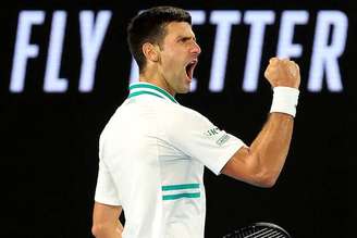 O tenista Novak Djokovic foi barrado no aeroporto ao desembarcar na Austrália
