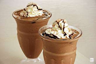 Guia da Cozinha - Milk-shake de coco com chocolate