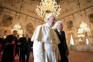 Papa Francisco e Sergio Mattarella durante encontro em 2017