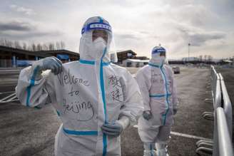 Disseminação da variante ômicron tem aumentado casos da Covid-19 em Pequim (Foto: FABRICE COFFRINI / AFP)