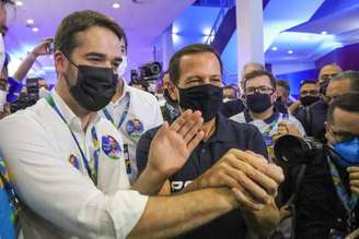 Eduardo Leite e João Doria foram adversários nas prévias tucanas para definição do pré-candidato do PSDB ao Planalto.