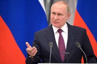 Putin autoriza operação militar no leste da Ucrânia, diz imprensa russa

