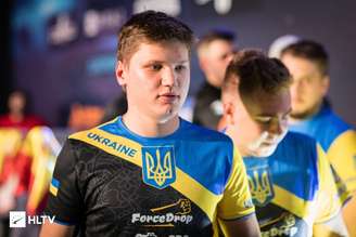 "Minha cidade está sendo bombardeada", contou s1mple no Twitter