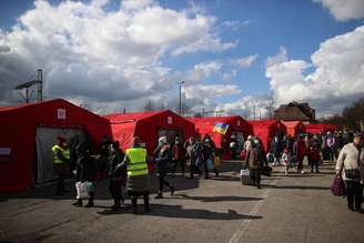 Centro humanitário em Lviv, perto da fronteira com a Polônia