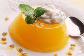 Guia da Cozinha - Sobremesa fit: prove e aprove a deliciosa gelatina de maracujá