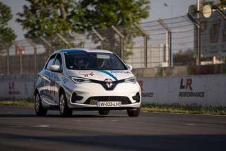 Renault Zoe movido a biomassa e hidrogênio: recorde de autonomia